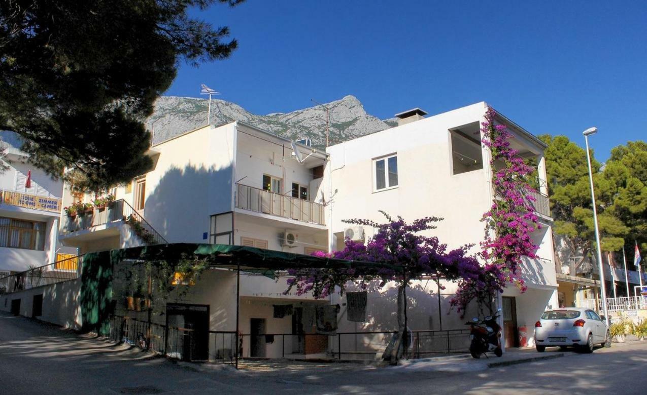 Modern Apartment With 3 Bedrooms Makarska Bagian luar foto